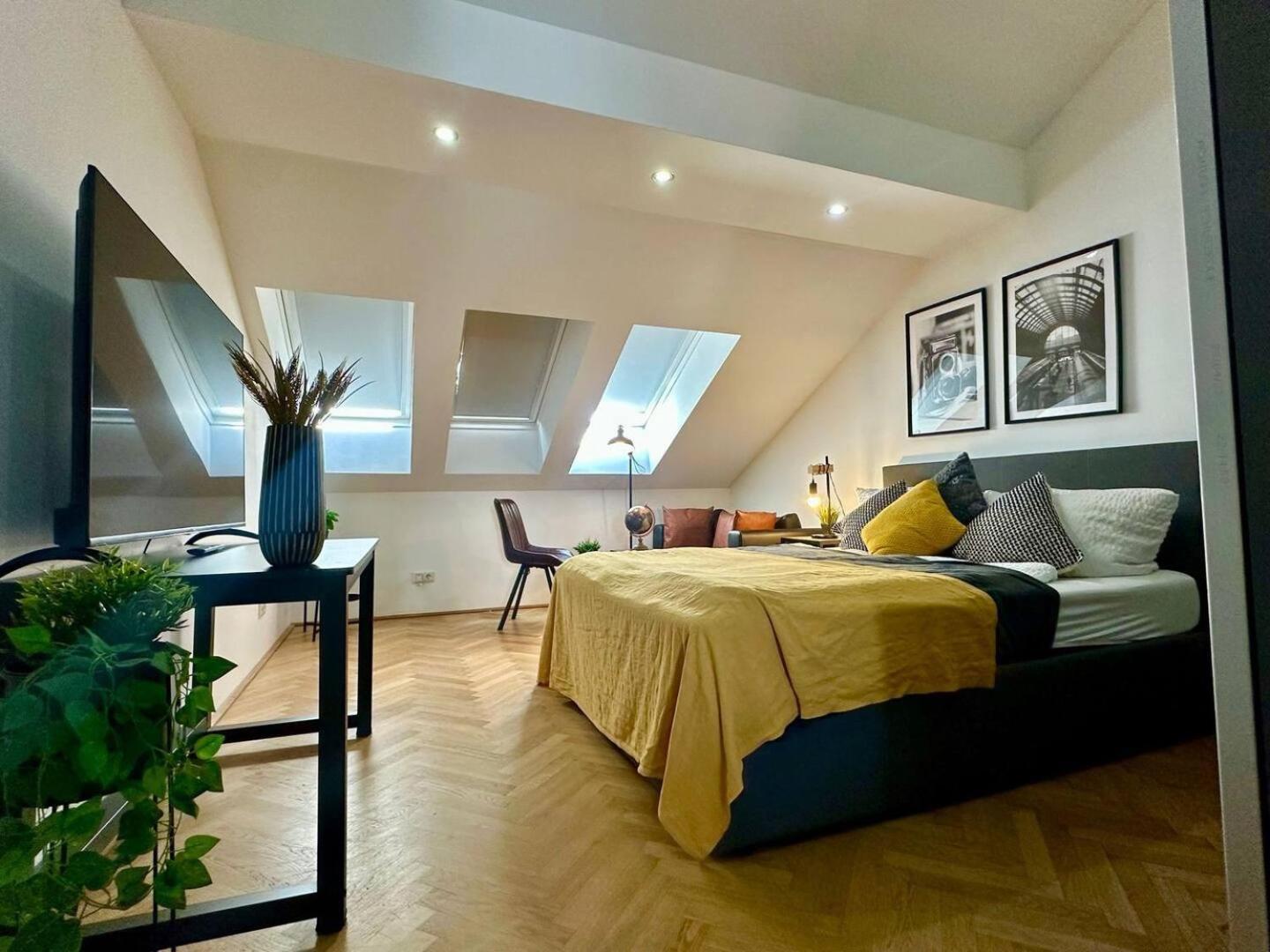Designer Apartments, 2 Min To U1 Reumannplatz Відень Екстер'єр фото